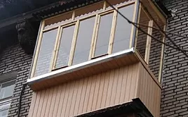 Как обустроить балкон